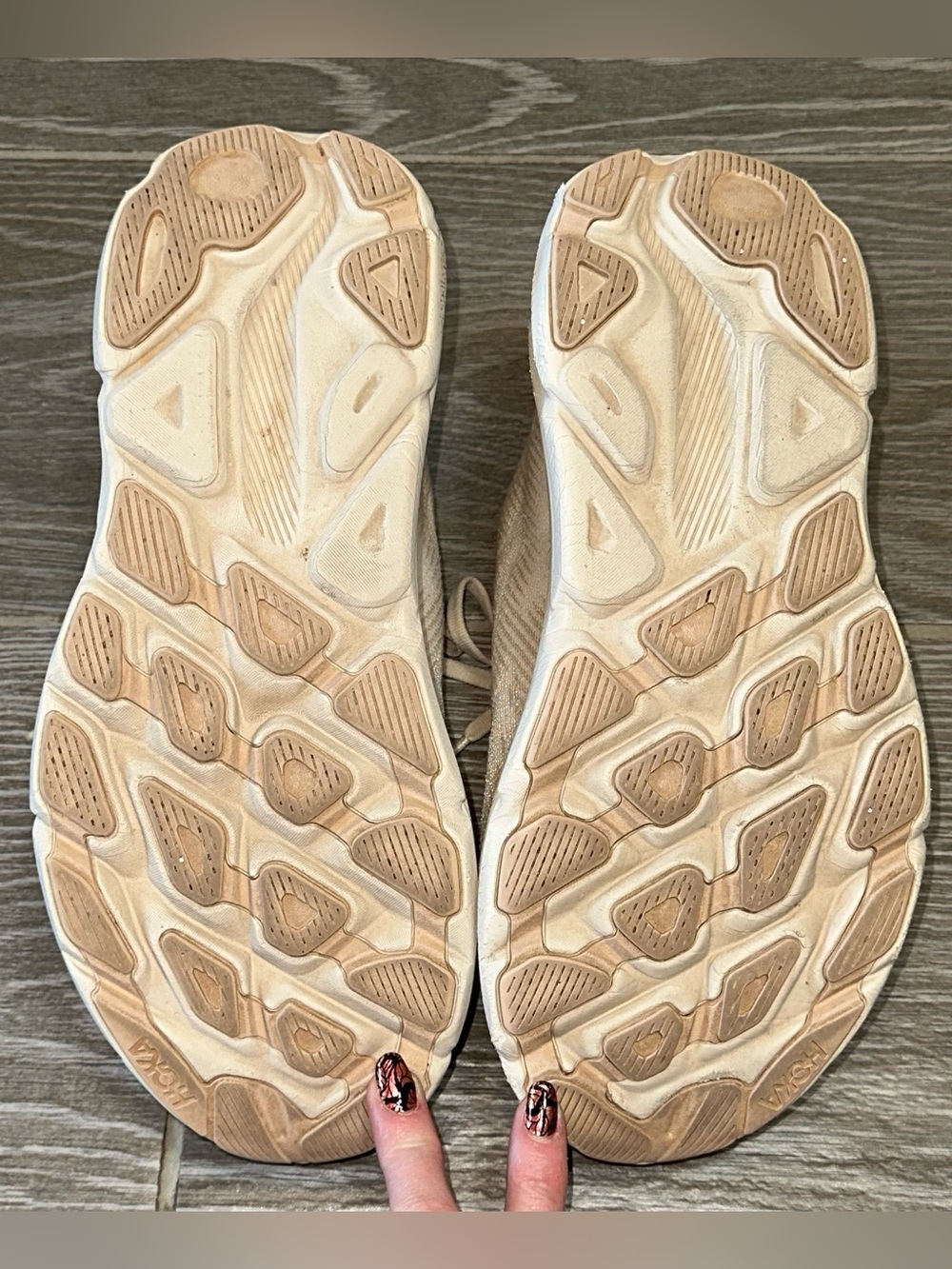Hoka Clifton 9 Men's Size 10D Running Shoes Cream Athletic Comfort Sneakers - Picture 13 of 13
